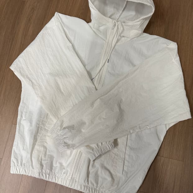 이지 x 고샤 루브친스키 블랭크 WB-01 자켓 화이트