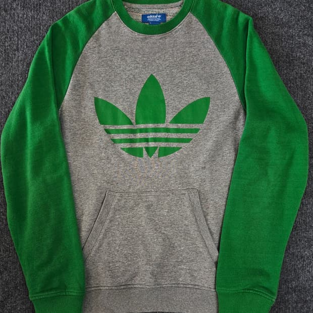 아디다스 올드스쿨 트레포일 나그랑 맨투맨 급처