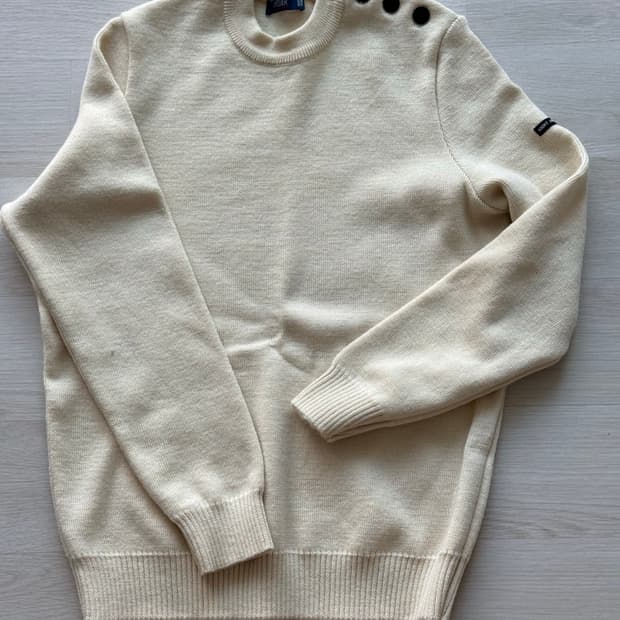 세인트제임스(Saint James) 아이보리 견장 니트