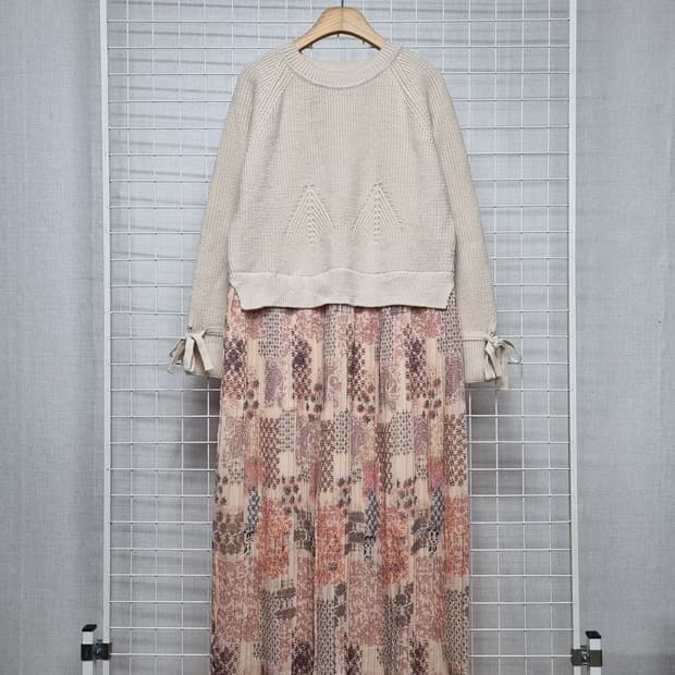 (택포) 써스데이아일랜드 플리츠 니트원피스