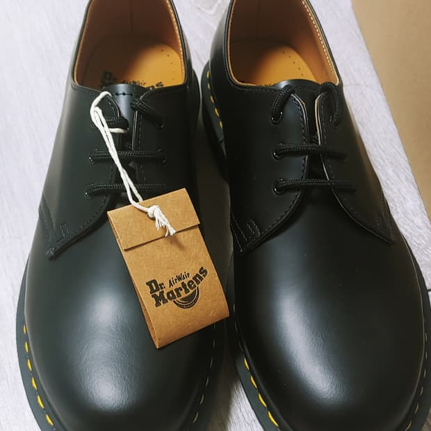 새상품)닥터마틴 1461  스무스 270