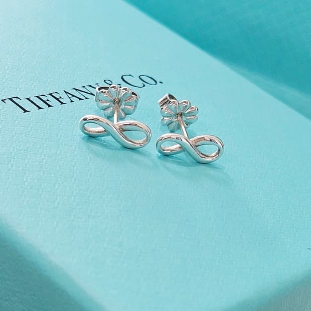 티파니앤코 인피니티 실버 귀걸이 [정품/영수증포함풀박스]