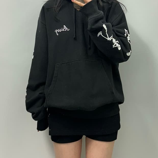 스투시 파라다이스 로스트 스컬 블랙 후드티