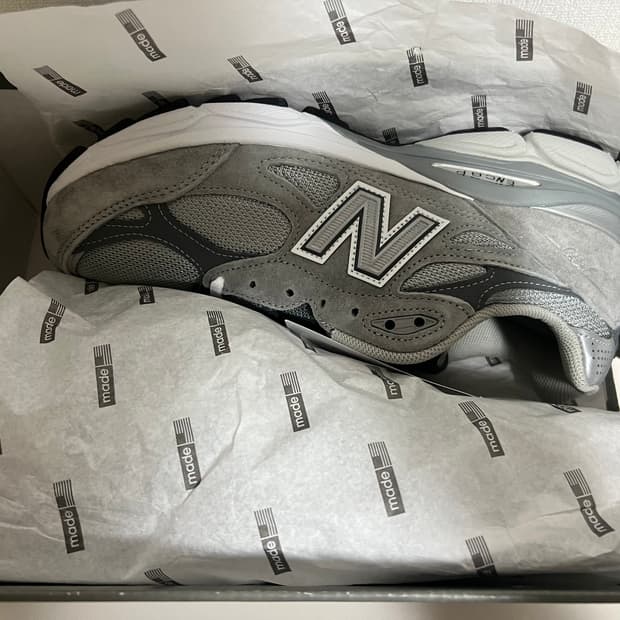 뉴발란스 990v3 265 팝니다