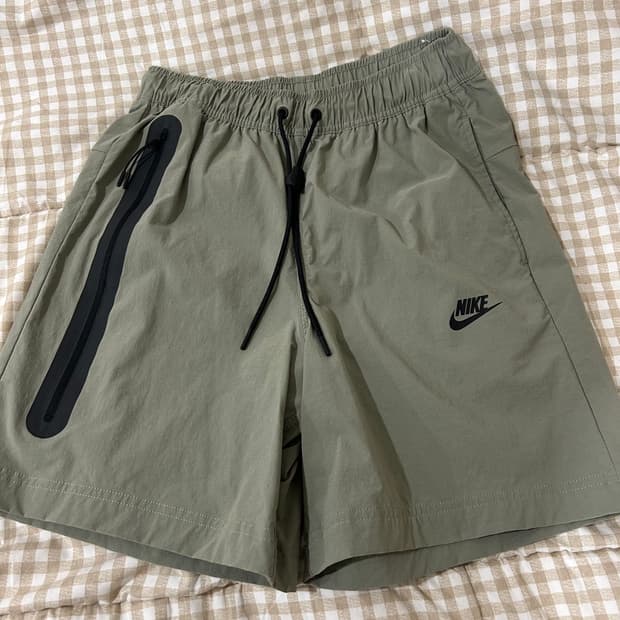 테크 우븐 쇼츠 - 라이트 아미:블랙