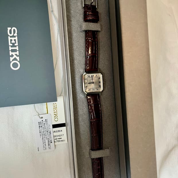세이코 여성 가죽시계 나노유니버스 콜라보제품