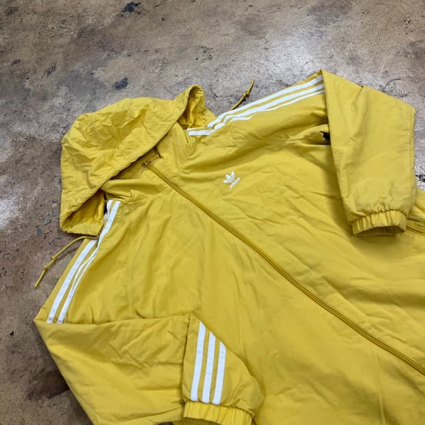 아디다스 옐로우 바람막이 