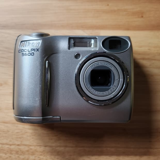 니콘 Coolpix 5600 빈티지 디카