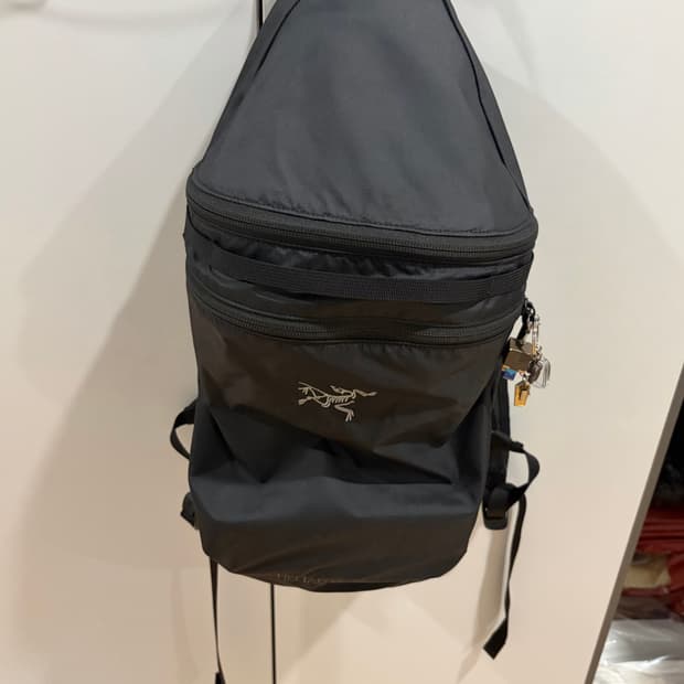 아크테릭스 헬리아드 15 블랙