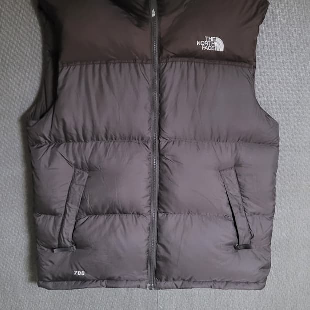 노스페이스 눕시 700 조끼