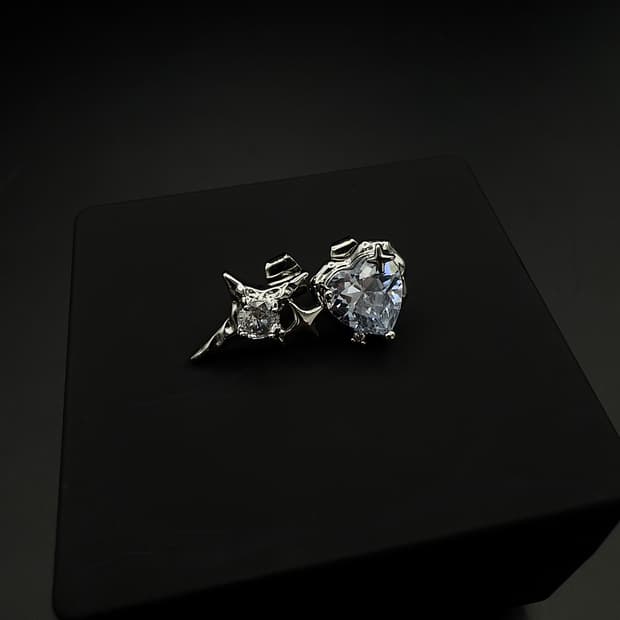 pcr053 Loveor6 ear ring