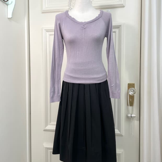 lavender lace point v-neck princess knit