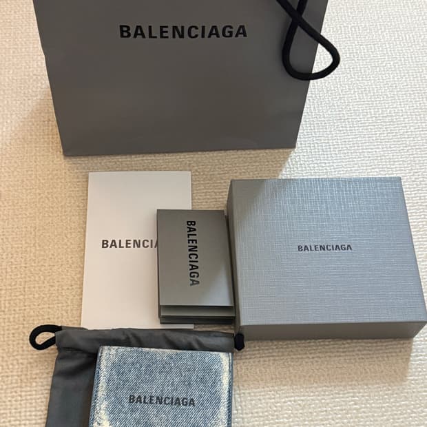 발렌시아가 데님 플랩 반지갑