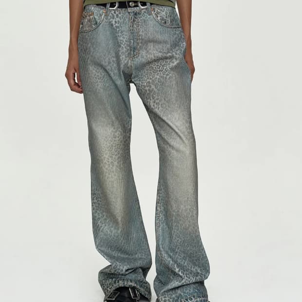 앤더슨벨 LEOPARD FADE DENIM PRINTED BOOTSCUT