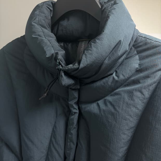 언어펙티드 콘트라스트 패널 다운 패딩 M