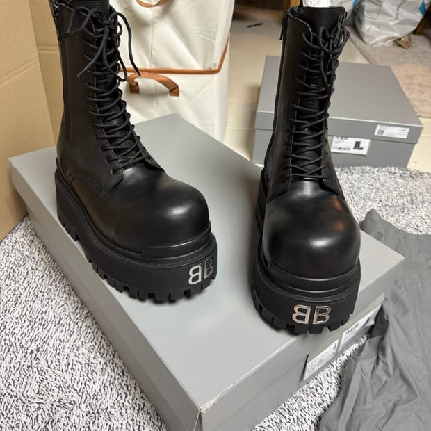 43 발렌시아가 자이언트 부츠 상품이미지1