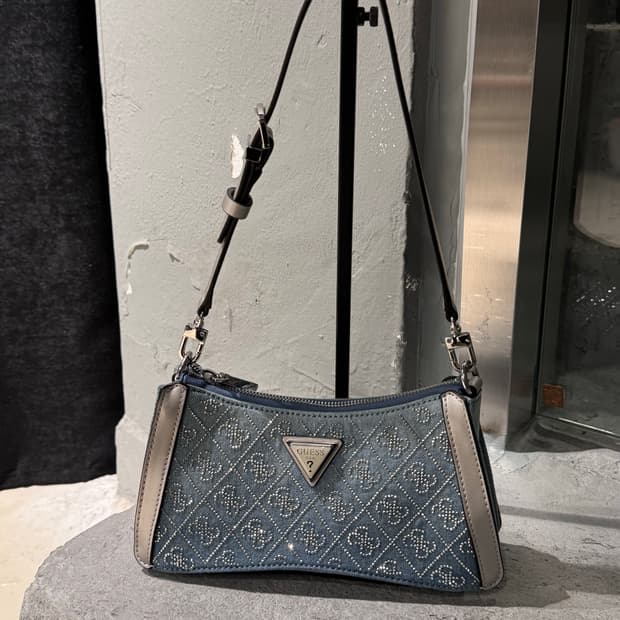 Guess 게스 데님 레더 숄더백