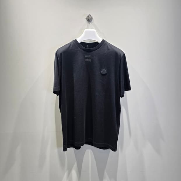 [중고/정품] 몽클레어 메트 블랙 로고 반팔 티셔츠 XL