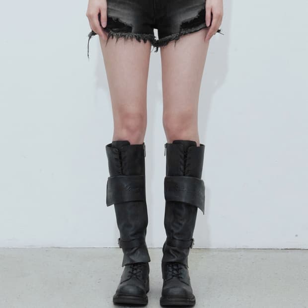 보헤미안서울DARKNESS LOW WAIST SHORTS, BLACK 
