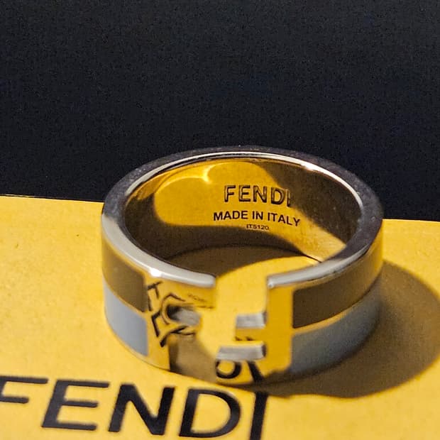 Fendi 반지