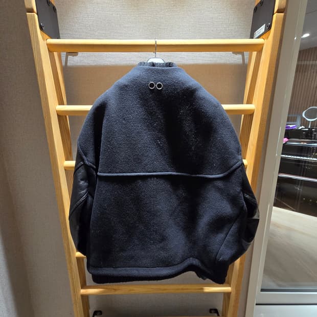 송지오 옴므 바시티 자켓