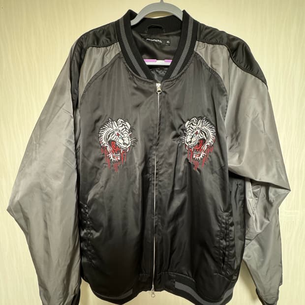 낫포너드 타이거 스카쟌 블랙 XL 판매해요!!