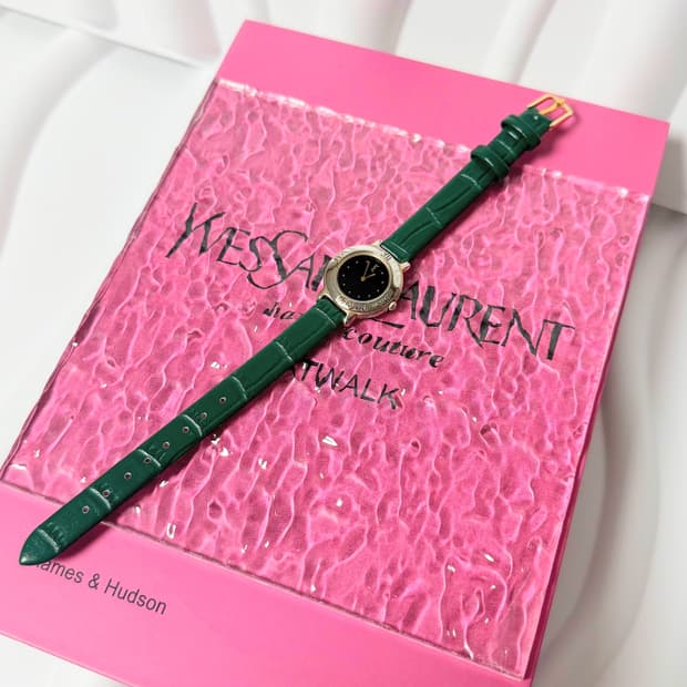 빈티지 생로랑 골든 블랙다이얼 시계 