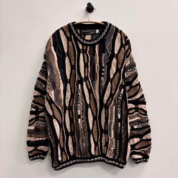 바라쿠타(BARACUTA by TUNDRA) 쿠지핏 케이블 니트