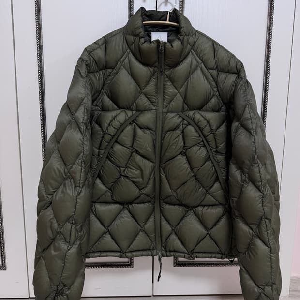 로아 라이트다운 패딩(다크 그린)