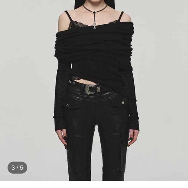 원진스튜디오 언밸런스 오프숄더 니트 블랙 F