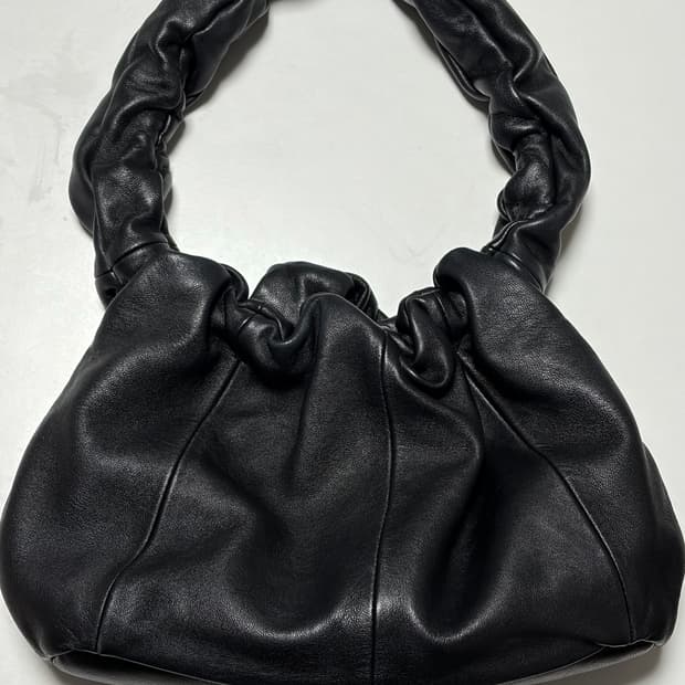 유르트 YURT Anne bag black