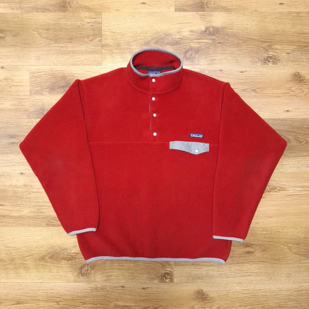 파타고니아 신칠라 스냅티 레드 실버 m