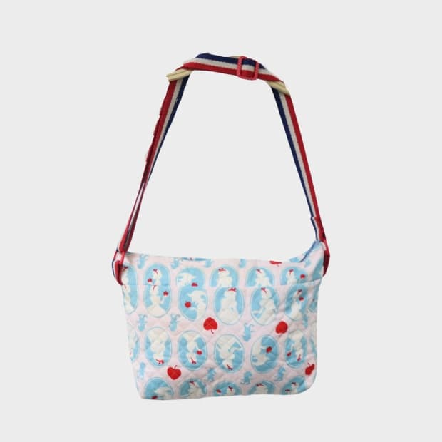 앨리스 프린팅 크로스 백 63379