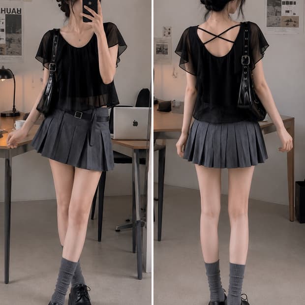 검정 민소매 블라우스