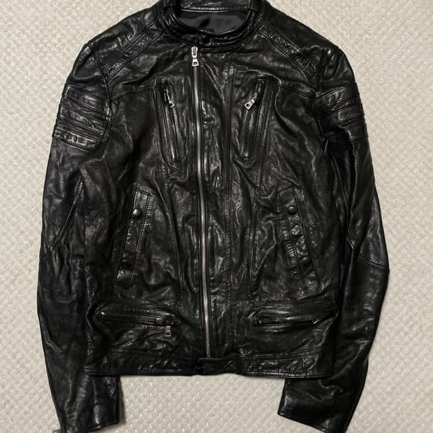 웨스턴 무드 이태리 램스킨 양가죽 바이커 절개 레더 자켓