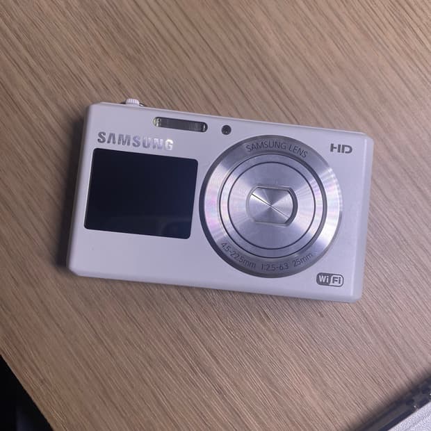 삼성 dv150f 빈티지 디카 화이트