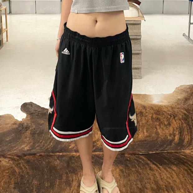 ADIDAS x NBA chicago bulls bermuda pants