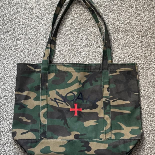 노아 토트백 우드랜드 카모