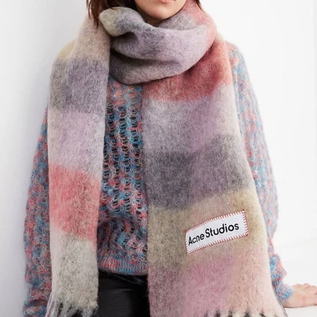 아크네 스튜디오 머플러