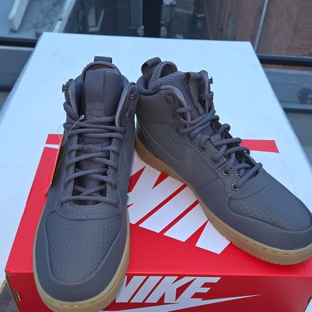 [정품] [새상품] 나이키 코트 버로우 미드 윈터 다크 그레이 265