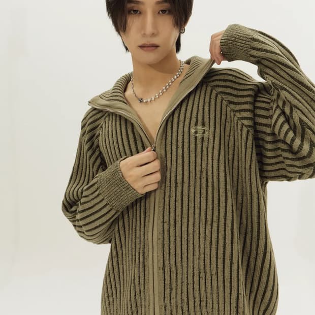 본챔스 투톤 하이넥 니트집업 카키 2사이즈