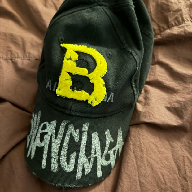 발렌시아가 업사이클캡 다크 그린