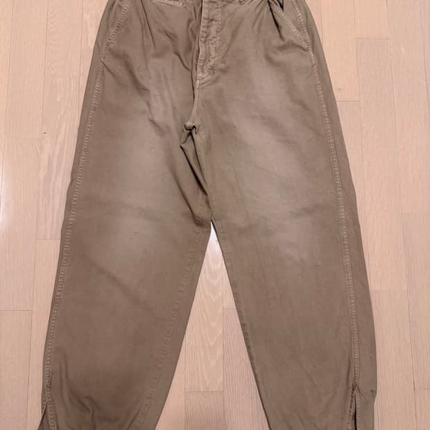 2) Visvim 24ss carrol pants dmgd 베이지