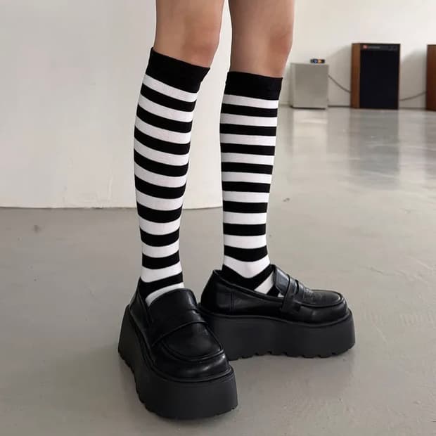 스트라이프 니삭스 (새상품)