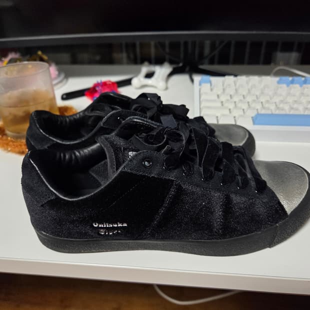 오니츠카타이거 신발판매합니다~