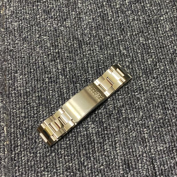 MM6 시계줄 팔찌