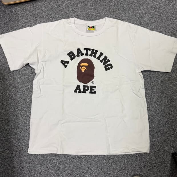 베이프 컬러지 반팔티