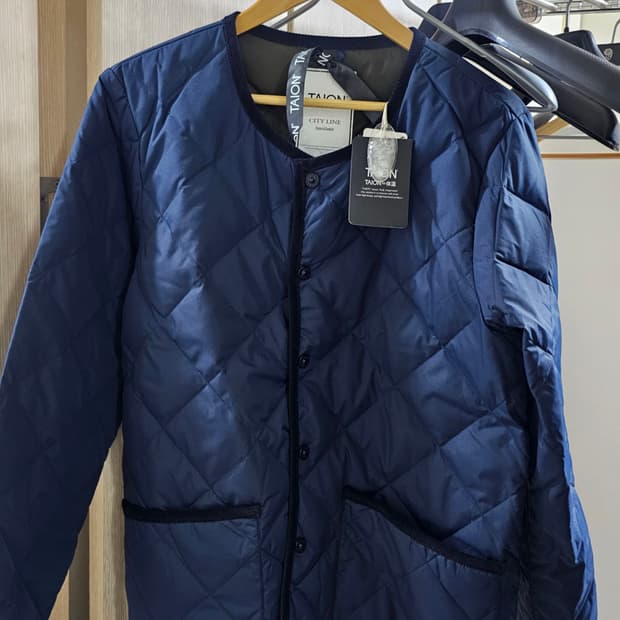 타이온 파이핑 크루넥 경량 패딩 자켓 네이비 L100