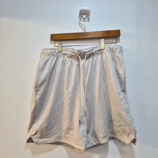 XXL) 나이키 조던 에센셜 매쉬 반바지 팝니다