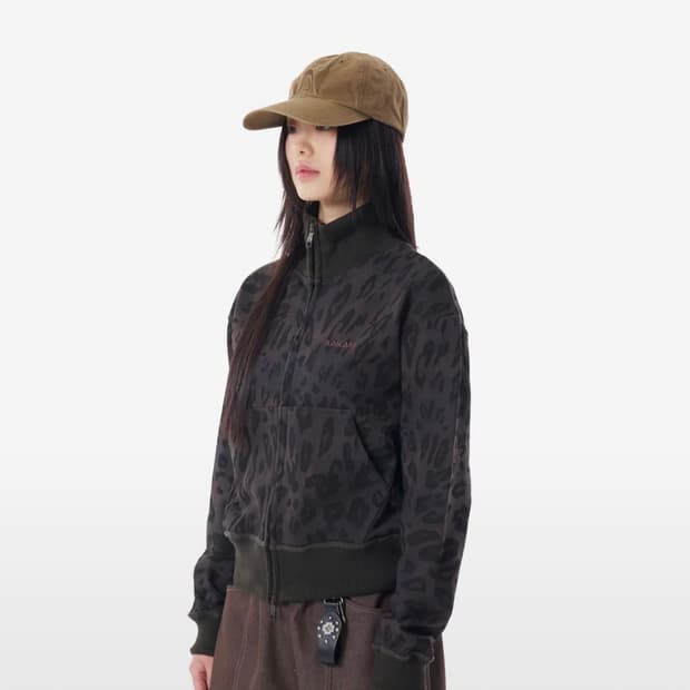 아캄 Leopard Logo Track Jacket (Black)